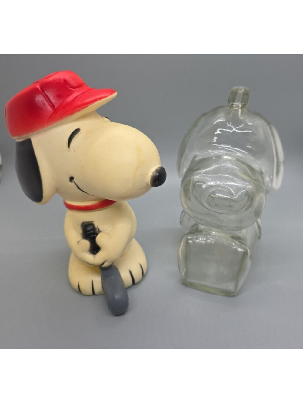 Vintage Snoopy Bank lot glass and plastic Golf Peanuts Collectible Lot